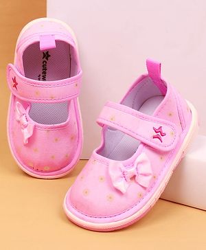 Cute Walk by Babyhug Velcro Closure Floral Printed Casual Shoes With Bow Applique - Pink