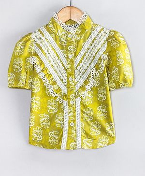 Hugsntugs Cotton Woven Half Puffed Sleeves Floral Printed Lace Detailed Shirt Style Top - Green