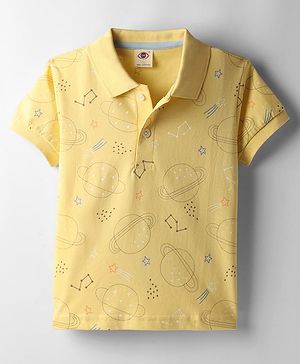 Zero Sinker Knit Half Sleeves Polo Collared T-Shirt with Space Theme Print - Light Yellow