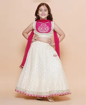 Bitiya By Bhama Silk Woven Sleeveless
                              Floral Embroidered Gota Lace & Sequins
                              Embellished Lehenga Choli With Dupatta Set
                              - White
