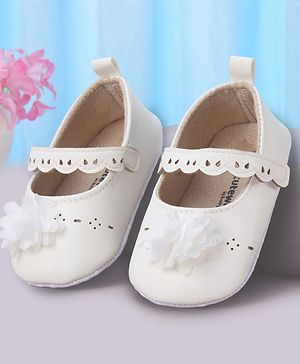 Cute Walk by Babyhug Booties with Velcro Closure & Floral Applique - White