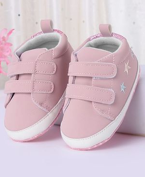 Cute Walk by Babyhug Booties with Velcro Closure - Pink