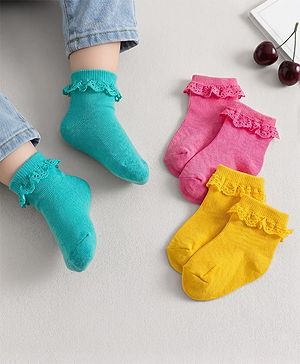 Cute Walk by Babyhug Knit Ankle Length Socks with 3D Lace Detailing Pack of 3 - Multicolor