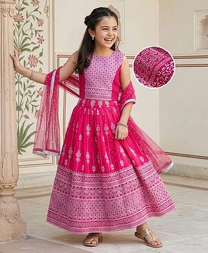 Pine Kids Woven Sleeveless Smoke Detailing Embroidered Choli & Lahenga Set With Dupatta - Pink