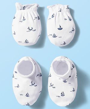 Babyhug 100% Cotton Knit  Mittens & Booties Set with Nautical Print - White