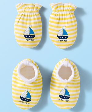 Babyhug 100% Cotton Knit Mittens and Bootie Set with Stripes & Boat Print - White & Yellow