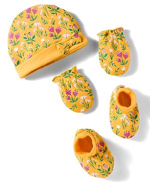 Babyhug 100% Cotton Knit Cap Mittens & Booties With Floral Print Yellow - Diameter 13 cm