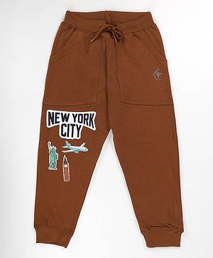 Kiddopanti Fleece Knit Statue Of Liberty & New York City Text Printed Track Pants - Brown