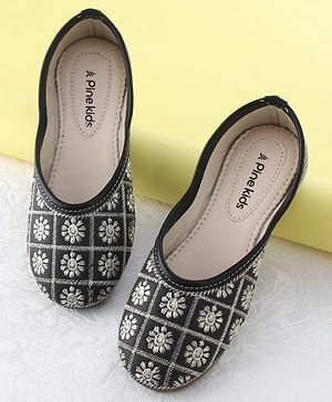 Pine Kids Slip On Mojaris  with Embroidery - Black & Gold