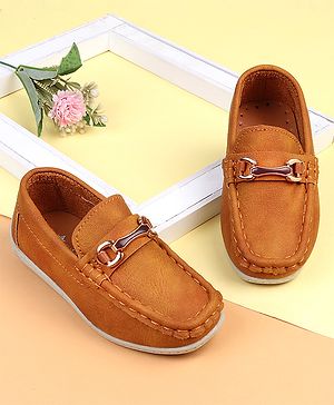 Cute Walk by Babyhug Slip On Solid Loafers - Brown