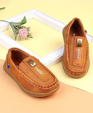 Cute Walk by Babyhug Slip On Solid Loafers - Brown