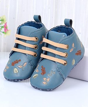 Cute Walk by Babyhug Slip On Booties With Leaf Embroidery - Blue
