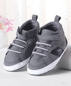 Cute Walk by Babyhug Velcro Closure Booties - Grey