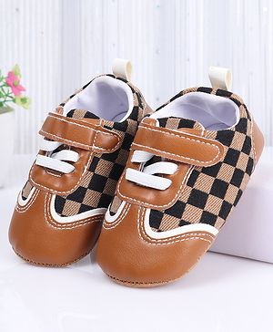 Cute Walk by Babyhug Booties With Velcro Closure & Checks Print - Brown