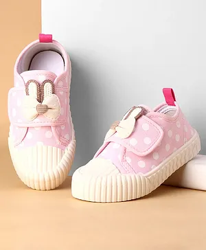 Cute Walk by Babyhug Canvas Velcro Closure
                      Polka Dots Printed & Bow Applique Casual Shoes
                      - Pink