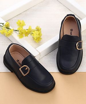 Cute Walk by Babyhug Slip On Solid Oxford Shoes with Buckle Design - Navy Blue