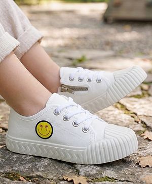 Pine Kids Lace Up Casual Shoes With Smiley Print - White