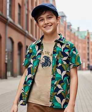 Pine Kids Viscose Woven Half Sleeves Shirt With T-Shirt With Animal Print - Green