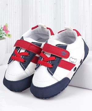 Cute Walk by Babyhug Booties With Velcro Closure & Lace Detailing  & Brand Text Print -Maroon