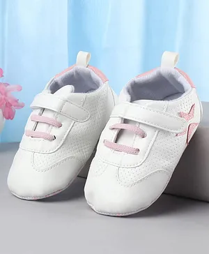Cute Walk by Babyhug Velcro Closure Booties
                      with Star Applique - Pink & White