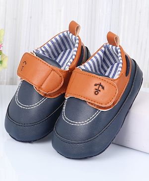 Cute Walk by Babyhug Velcro Closure Solid Booties - Navy Blue