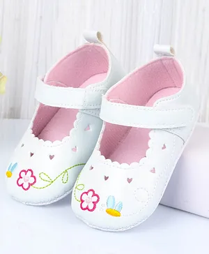 Cute Walk by Babyhug Velcro Closure Booties
                      with Embroidery - White
