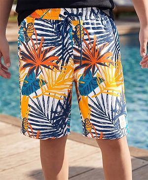 Pine Kids Looper Shorts With Leaf Print - White