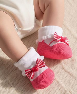 Cute Walk by Babyhug Socks With Bow Applique - Pink