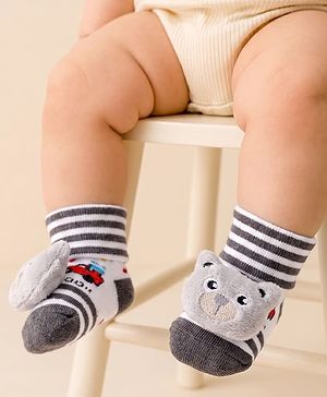 Cute Walk by Babyhug Socks With Animal Applique - Black