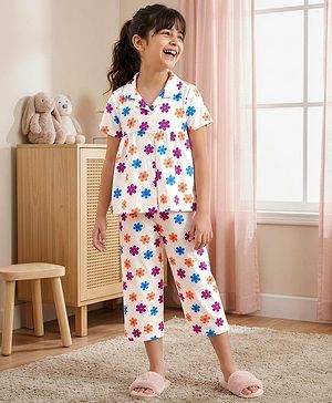 Pine Kids Cotton Knit Half Sleeves T-Shirt & Capri Night Suit With Floral Print - White