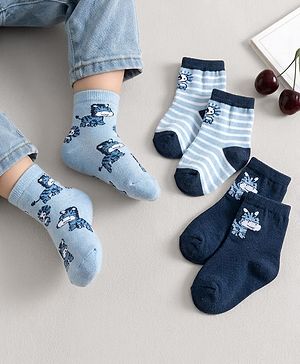 Cute Walk by Babyhug Ankle Length Anti Bacterial Socks with Zebra Design Pack of 3 - Multicolour