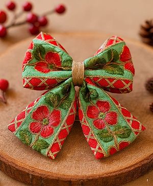 Little Tresses Floral...