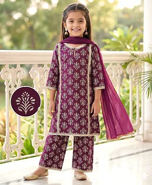 EARTHY TOUCH Cotton Jersey Knit Three
                              Fourth Sleeves Kurta Salwar & Dupatta
                              Set With Floral Foil Print - Wine