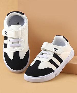 Cute Walk by Babyhug Casual shoes With Velcro Closure - Navy Blue