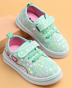 Cute Walk by Babyhug Casual shoes With Velcro Closure & Floral Applique - Light Green