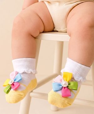 Cute Walk by Babyhug Socks Shoes With Floral Applique - Multicolor