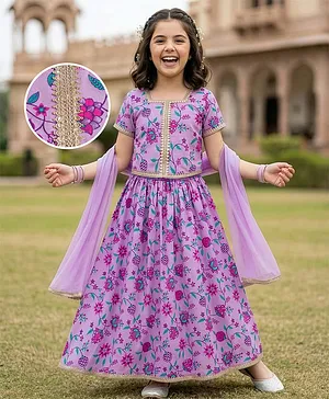EARTHY TOUCH Cotton Knit Half Sleeves
                              Floral Printed Choli Lehenga Set with
                              Dupatta & Lace Detailing - Lavender