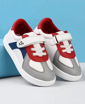 Babyoye Velcro Closure Solid Casual Shoes -
                      White