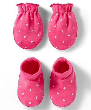 Babyhug 100% Cotton Knit Mittens & Booties With Heart Print - Multicolor