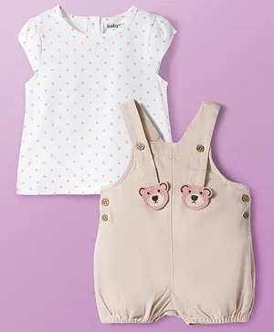 Babyoye Cotton Twill Woven Dungaree
                              & Half Sleeves Inner Tee With Teddy
                              Bear Applique & Polka Dot Print -
                              White & Beige