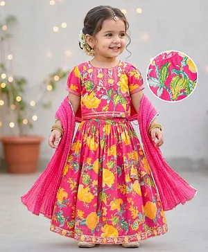 Babyhug Canbric Woven Half Sleeves
                              Choli Lehenga Set With Floral Print &
                              Dupatta - Pink