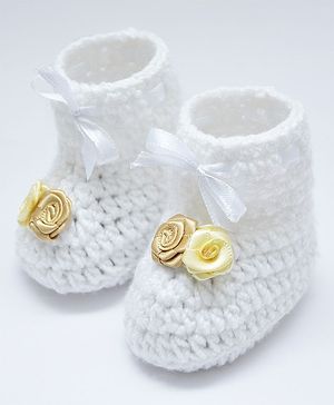 Love Crochet Art Booties With Two Flowers Applique - White