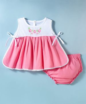 Babyhug 100 % Cotton Cambric Woven Sleeveless Jhabla & Bloomer With Floral Print - Multicolor