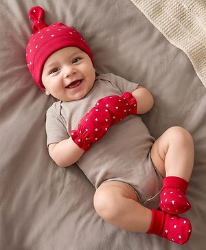 Babyhug 100% Cotton Knit Cap, Mittens & Booties Set with Star Print Red - Diameter 10.5 cm