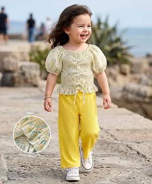 Mark & Mia Half Balloon Sleeves
                              Top & Lounge Pant Set With Floral
                              Print - Yellow