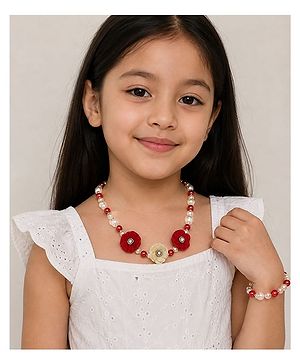 Daizy Floral Applique & Pearls...