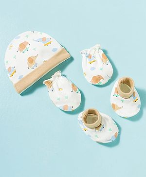 Babyhug 100% Cotton Knit Cap Mittens & Booties With Elephant Print Multicolor - Diameter 17 cm