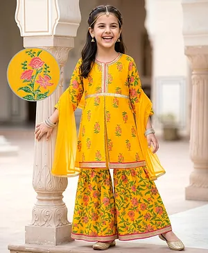 EARTHY TOUCH Cotton Woven Three Forth
                              Sleeves Floral Printed Kurti & Gharara
                              Set With Dupatta - Mustard