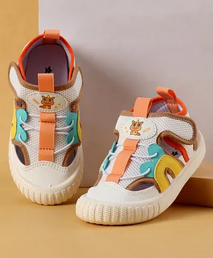 Cute Walk by Babyhug Velcro Closure Casual
                      Shoes with Unicorn Pint - Brown