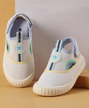 Cute Walk by Babyhug Velcro Closure Casual
                      Shoes with Patch Detailing - White & Blue